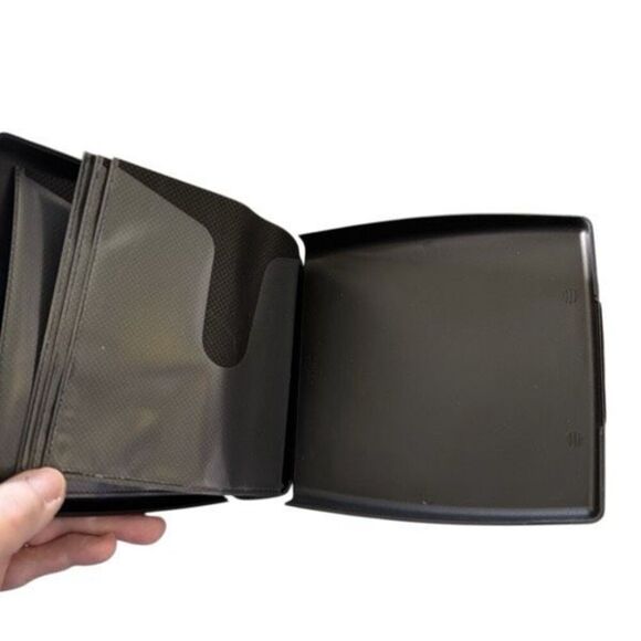 Case Logic 12 Disc Hard CD DVD Case - Picture 6 of 7